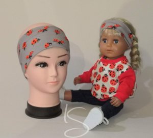 Čelenka berušky na šedé