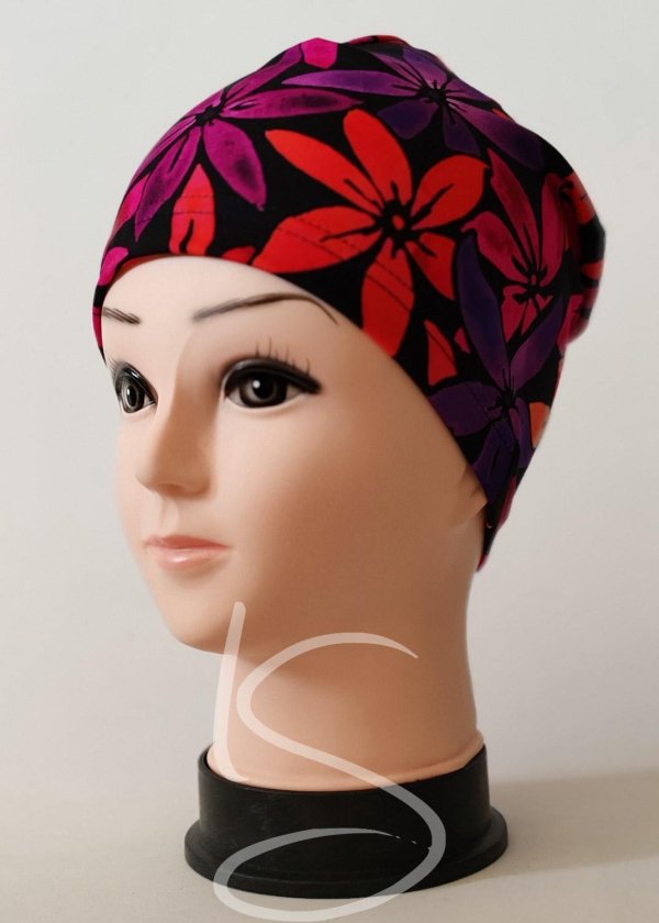 Čepice klasik Fialová-červené květy