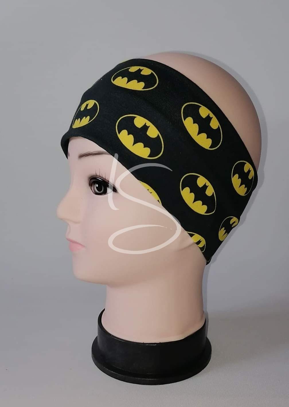 Čelenka netopýr na černé