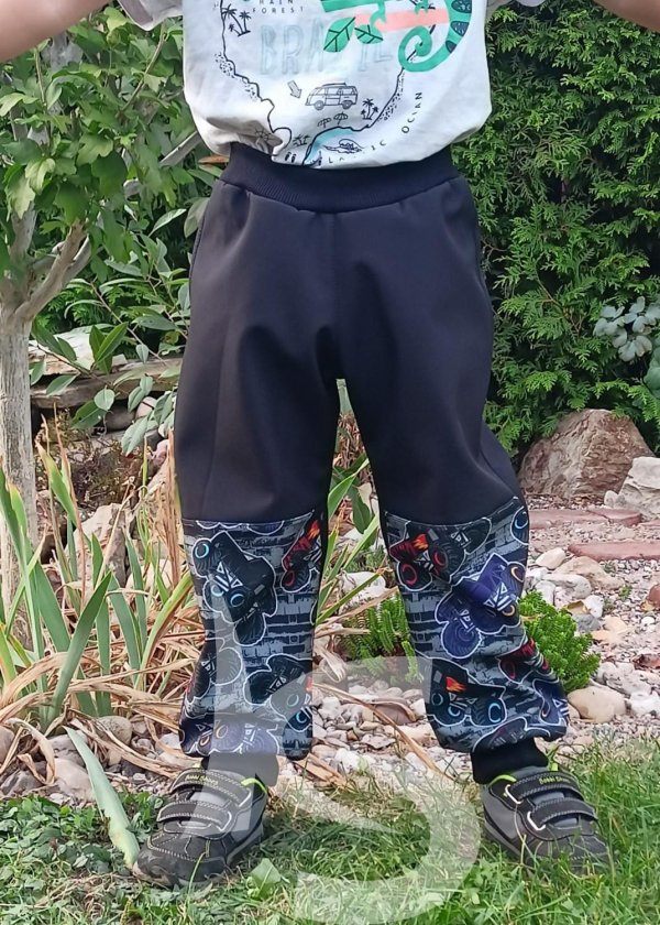 Softshelové kalhoty auta